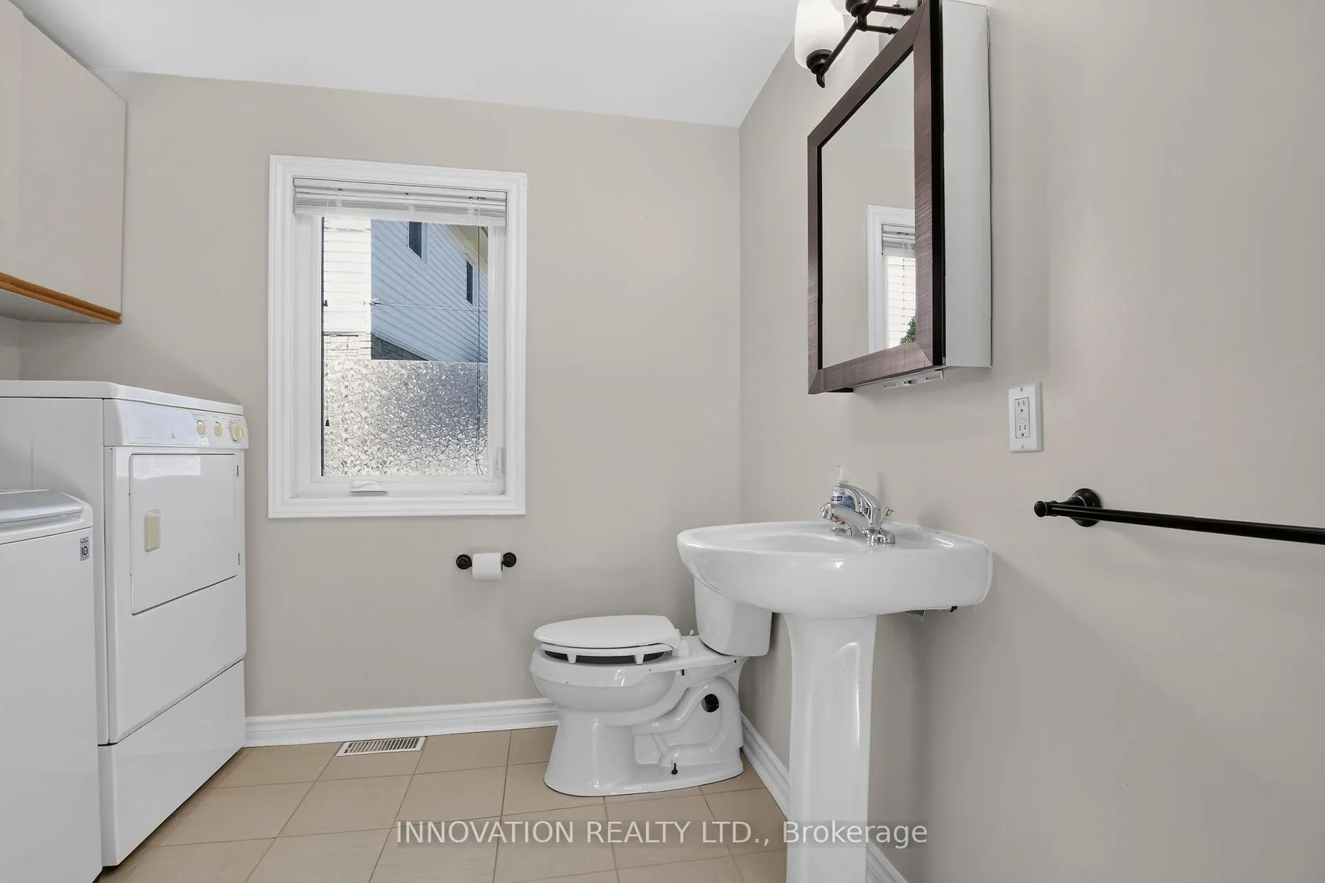 Photo 15 of 13 Dorland Crescent, Ottawa, Lynwood Village — HOMEH