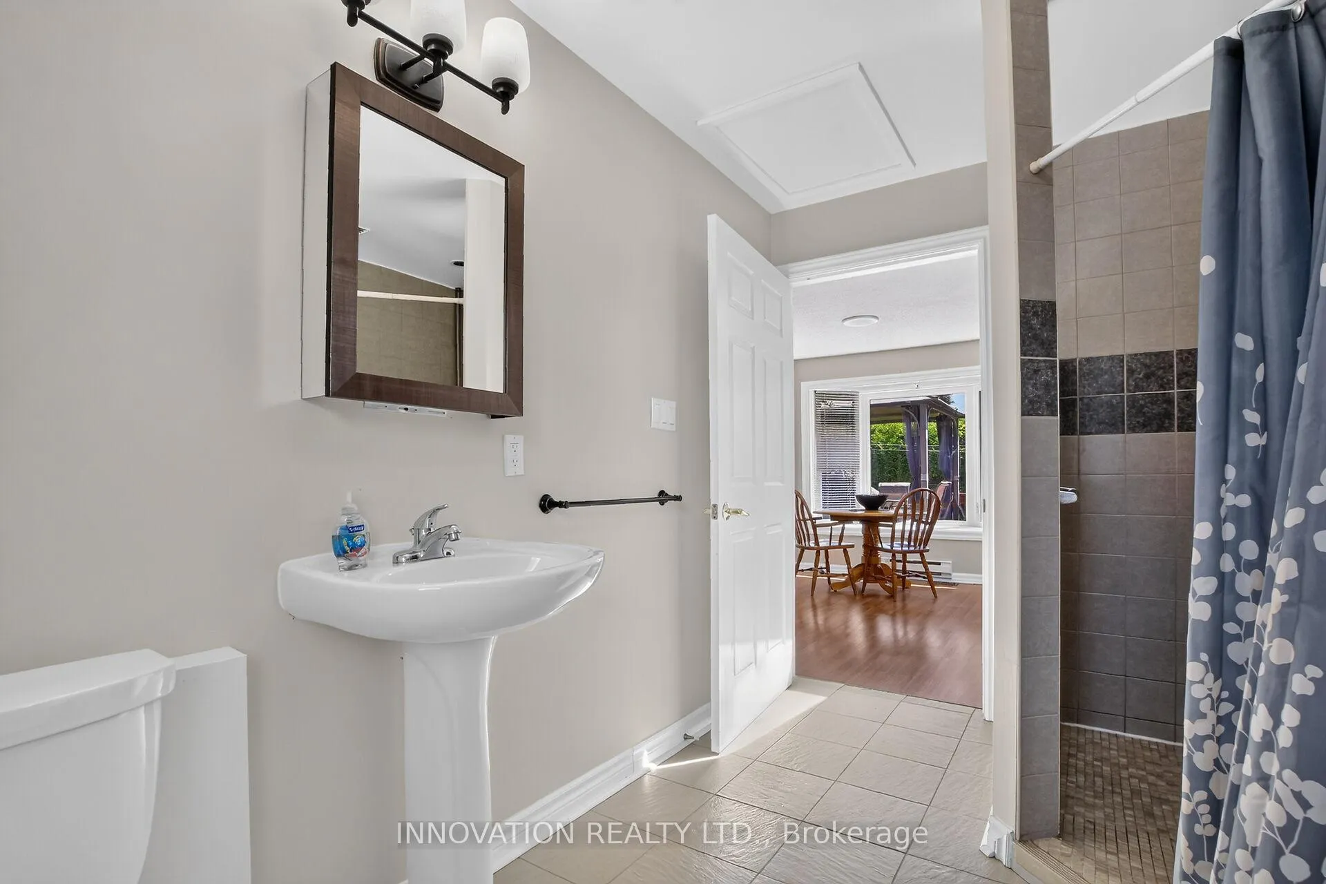 Photo 16 of 13 Dorland Crescent, Ottawa, Lynwood Village — HOMEH