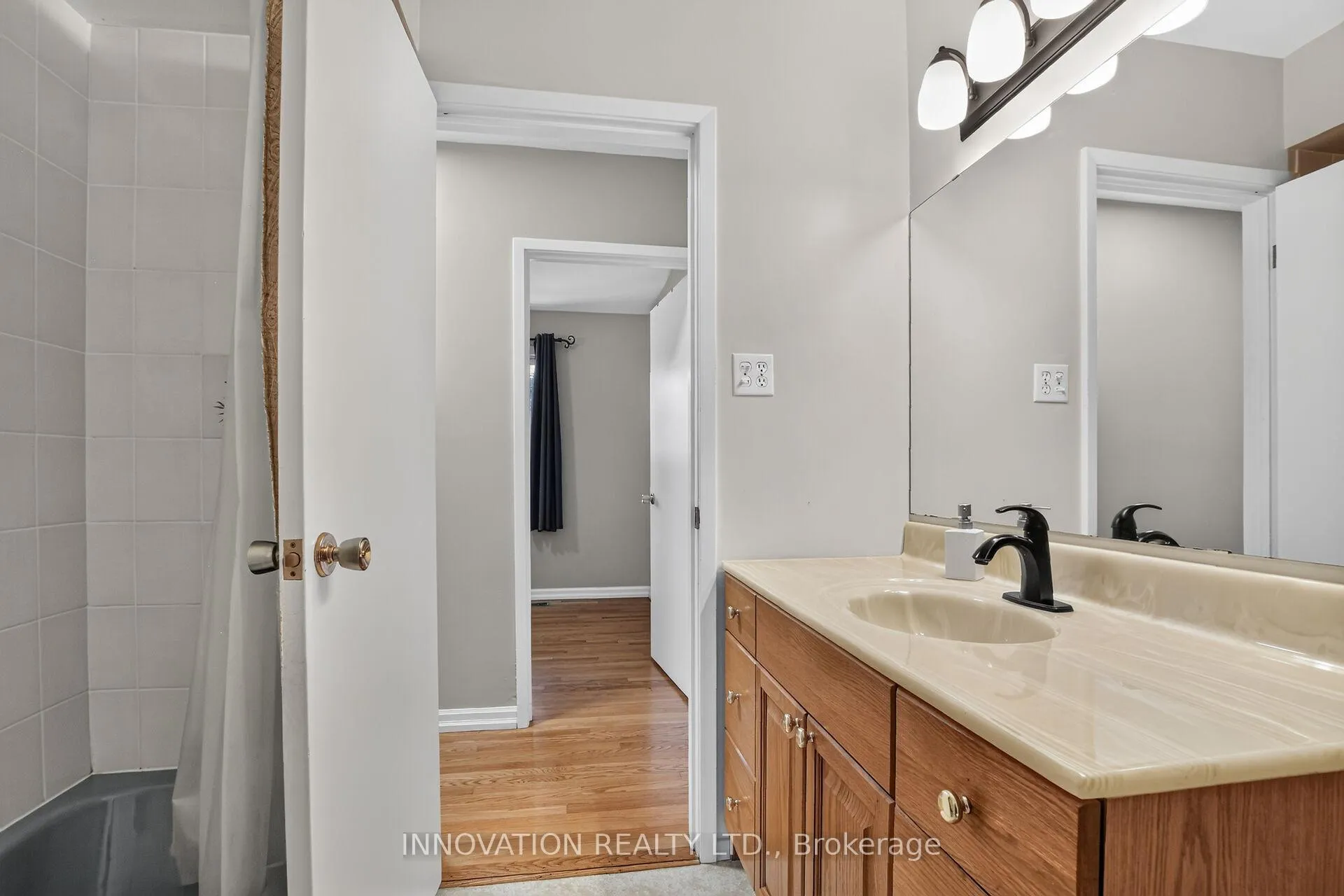Photo 28 of 13 Dorland Crescent, Ottawa, Lynwood Village — HOMEH