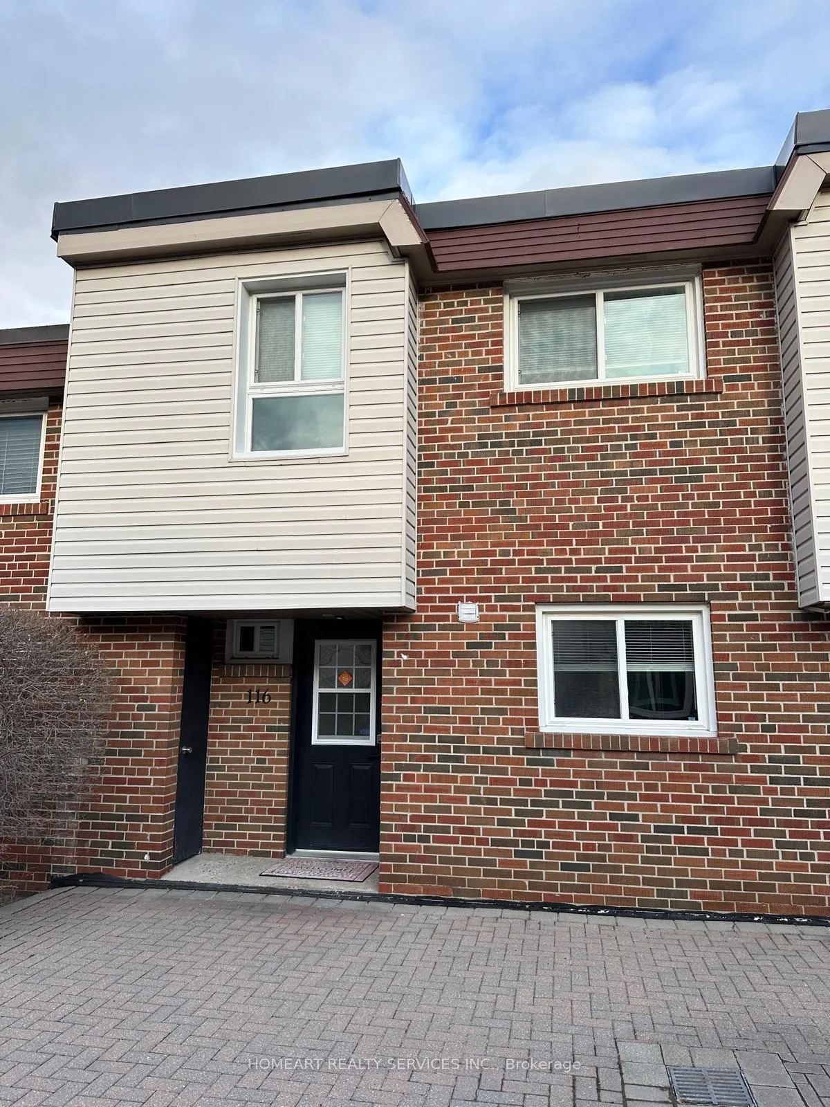 Front of Unit 116, 69 Godstone Road