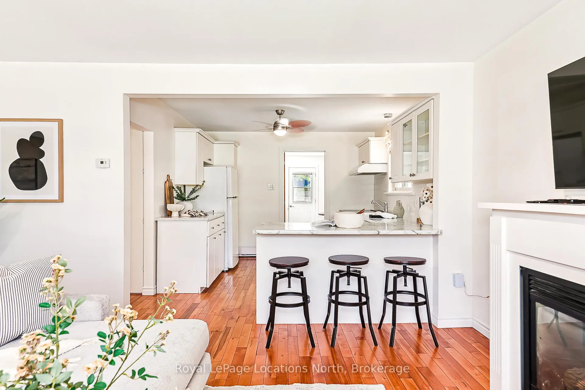 Photo 7 of 196 Simcoe Street, Collingwood — HOMEH