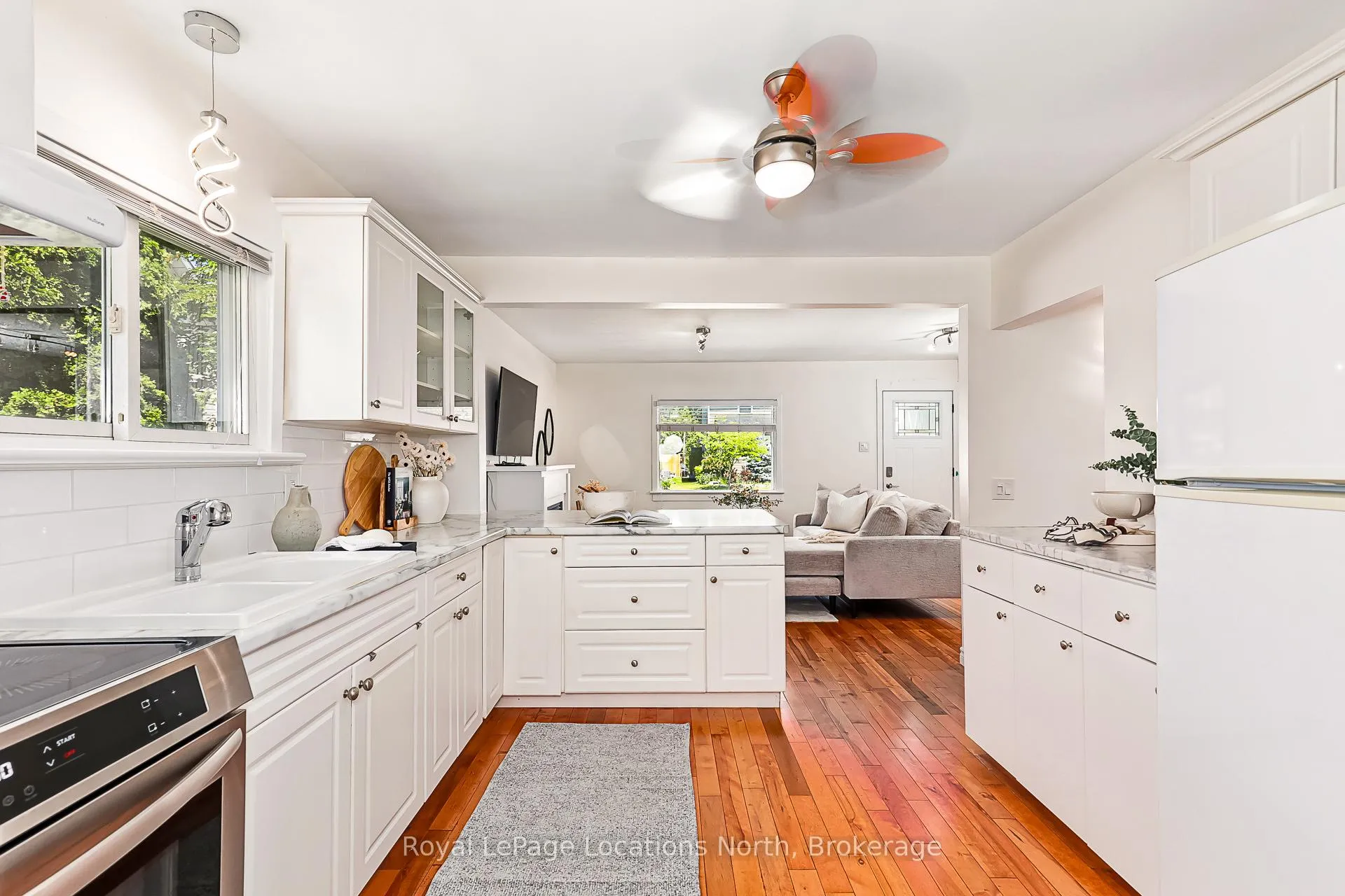 Photo 10 of 196 Simcoe Street, Collingwood — HOMEH