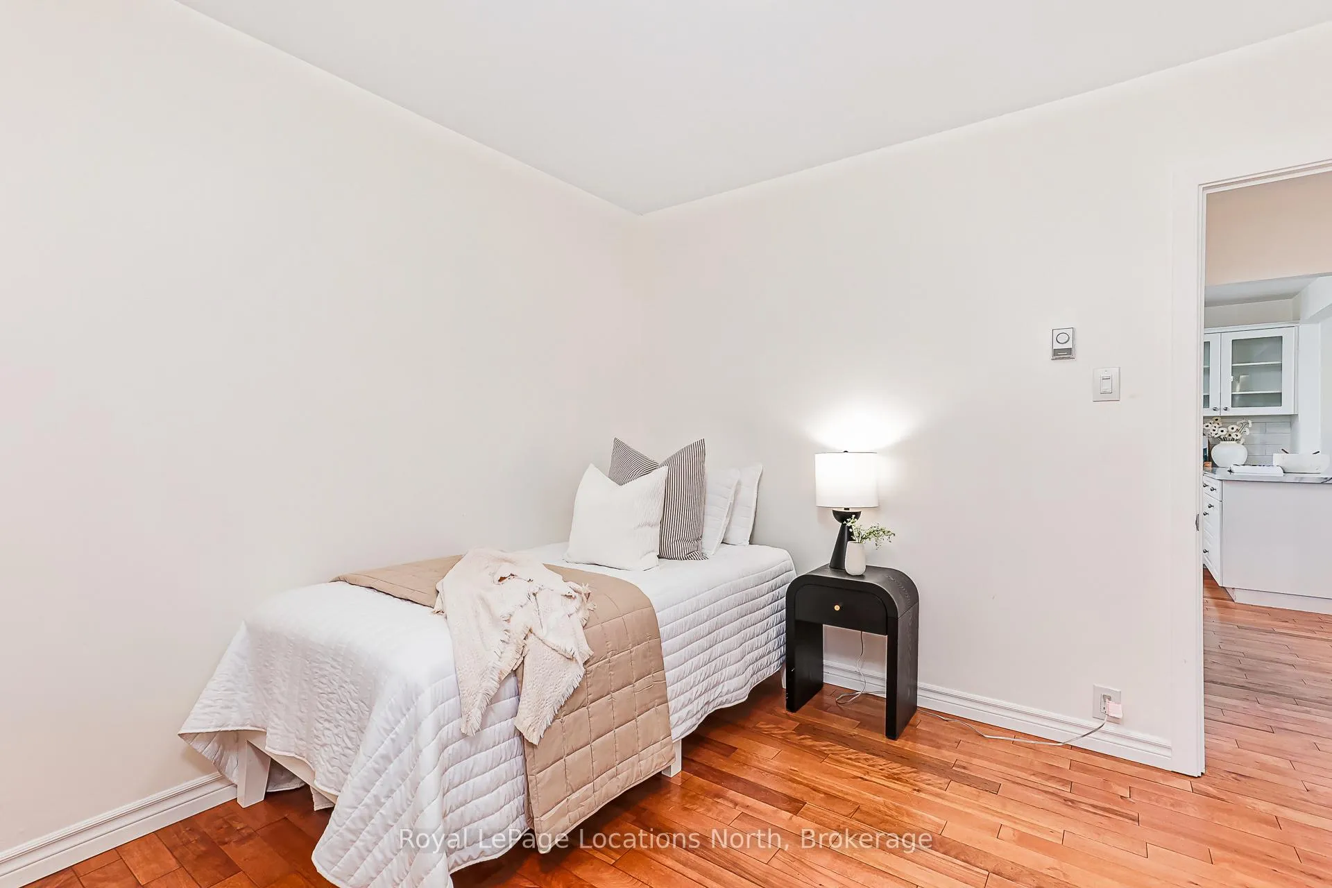 Photo 18 of 196 Simcoe Street, Collingwood — HOMEH