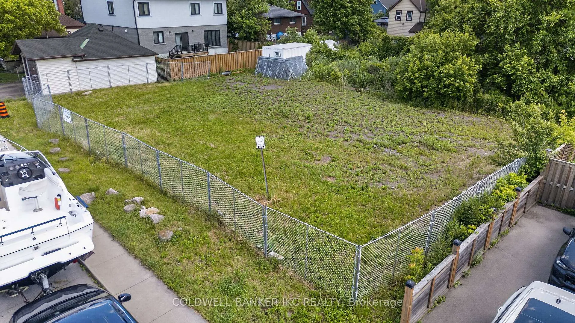 Photo 11 of 2 Rembe Avenue, Hamilton, Hamilton Beach — HOMEH
