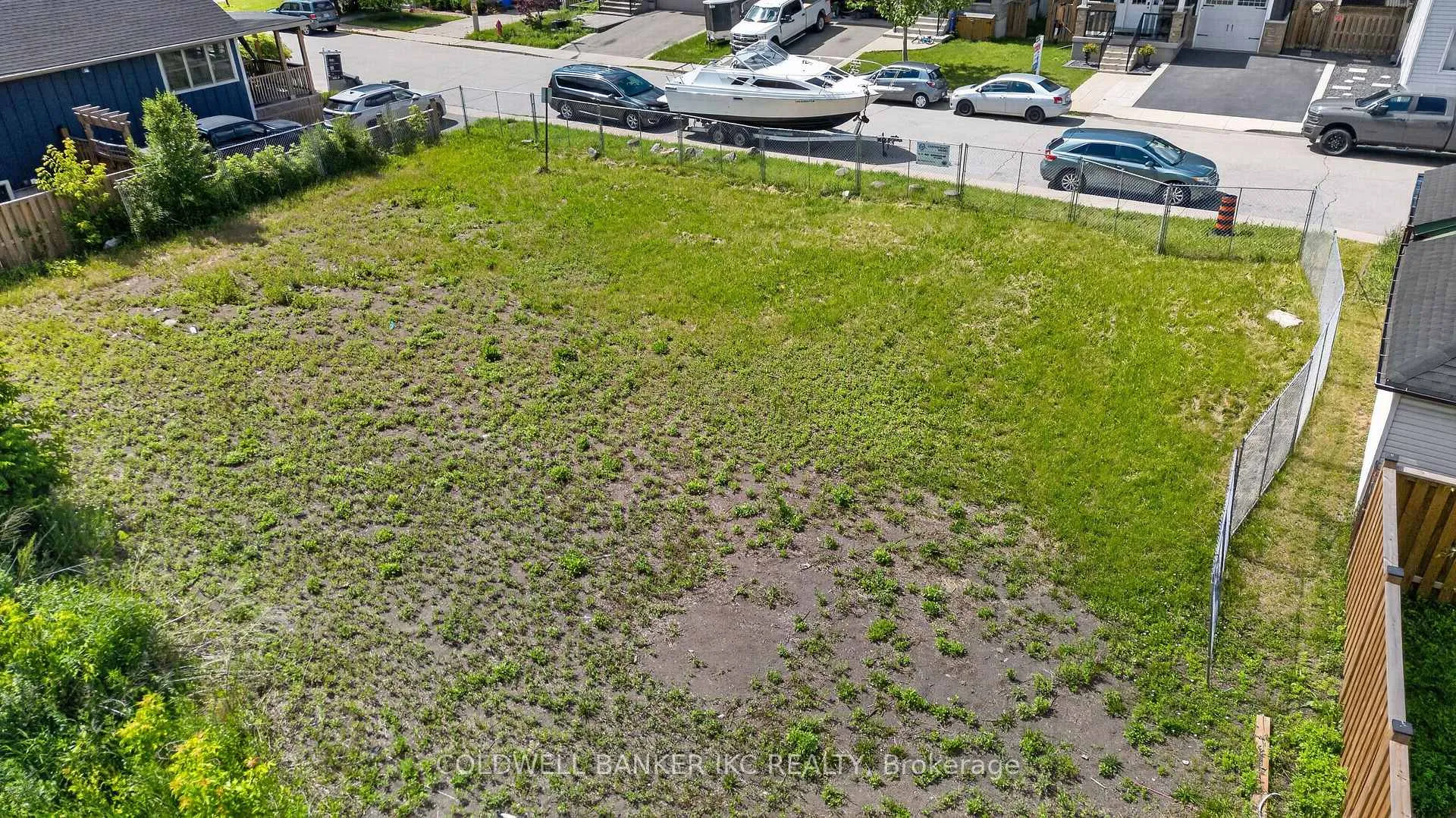 Photo 14 of 2 Rembe Avenue, Hamilton, Hamilton Beach — HOMEH