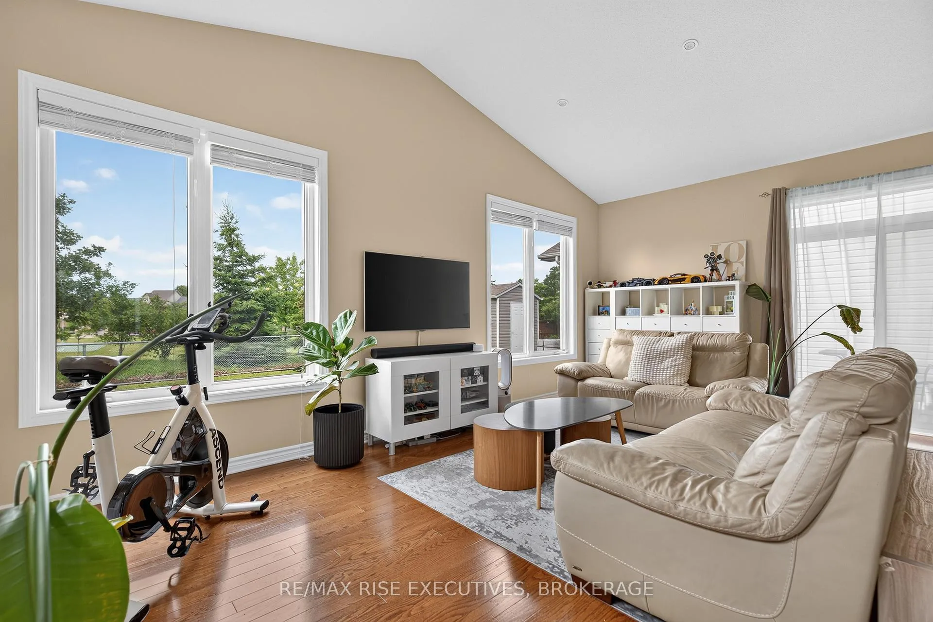 Photo 14 of 909 Edward Riley Drive, Kingston, City Northwest — HOMEH