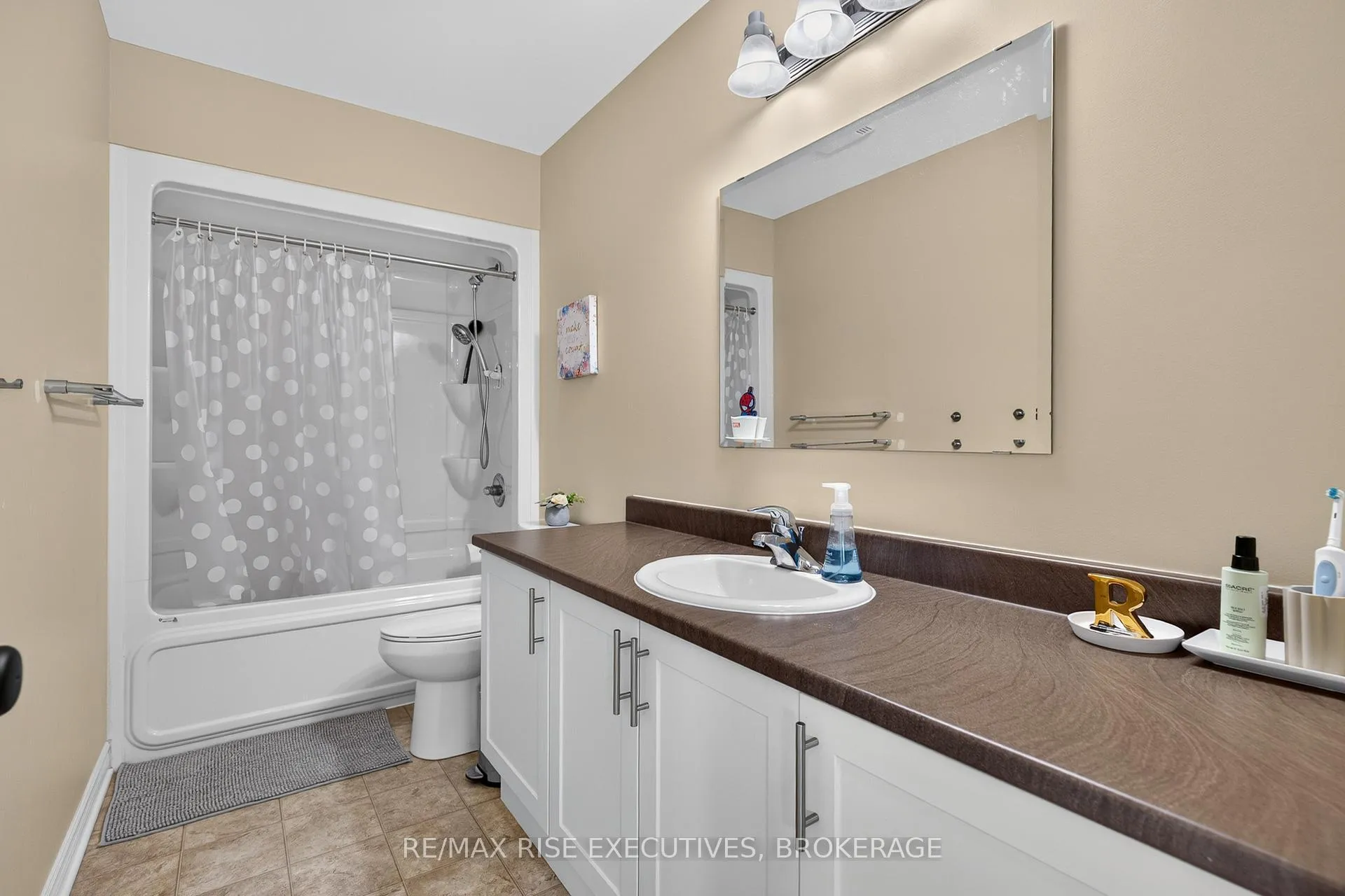 Photo 24 of 909 Edward Riley Drive, Kingston, City Northwest — HOMEH