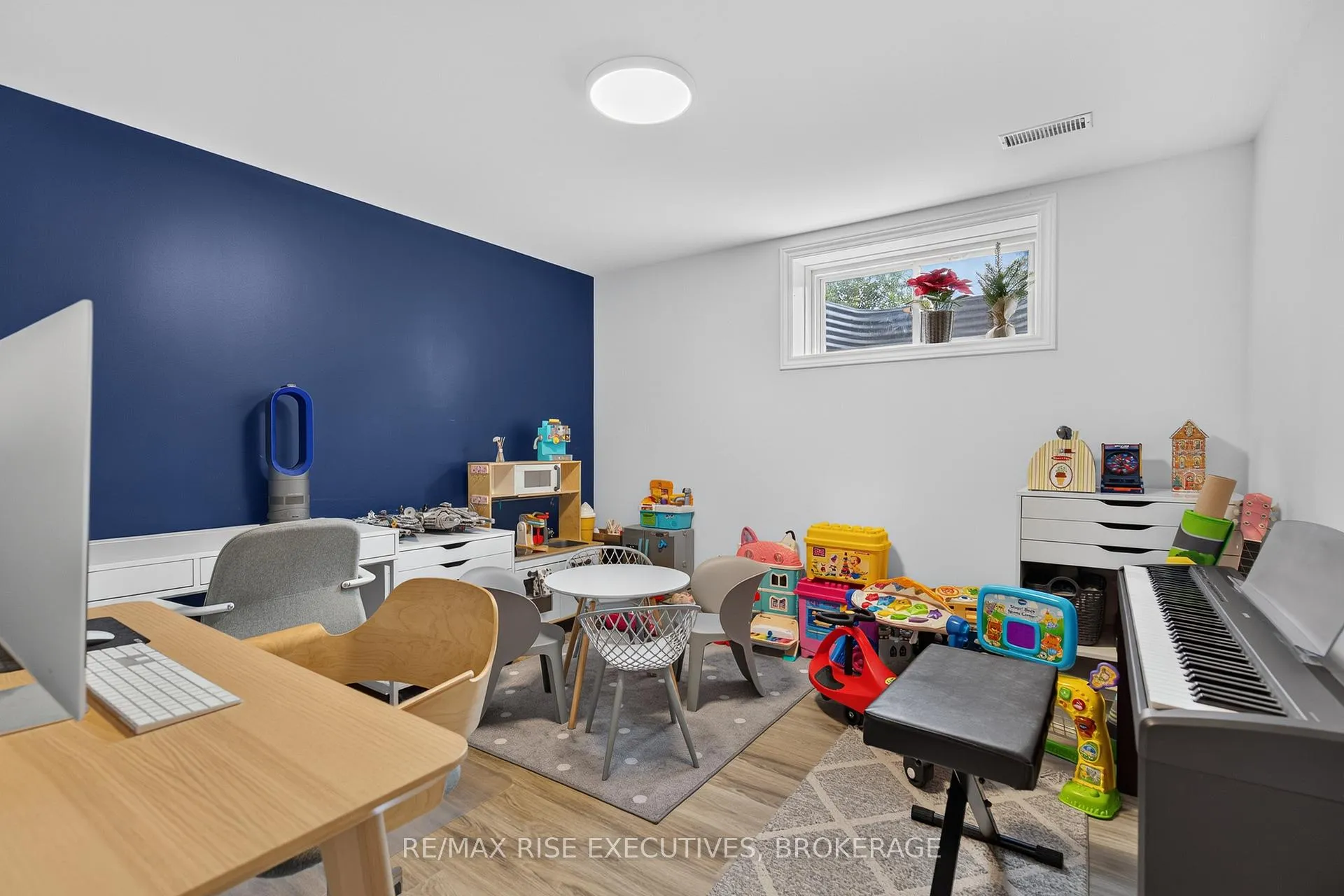 Photo 30 of 909 Edward Riley Drive, Kingston, City Northwest — HOMEH