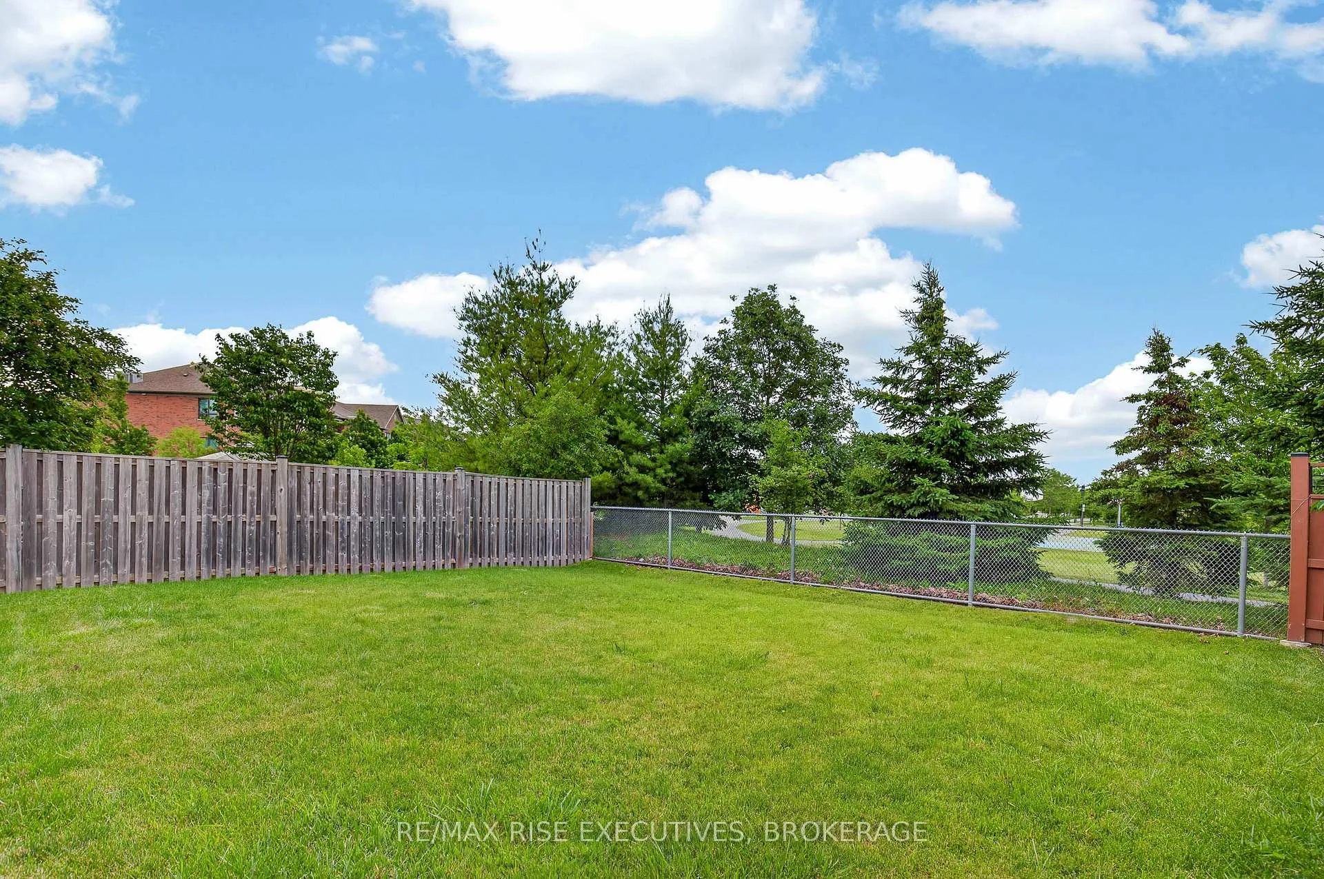 Photo 33 of 909 Edward Riley Drive, Kingston, City Northwest — HOMEH