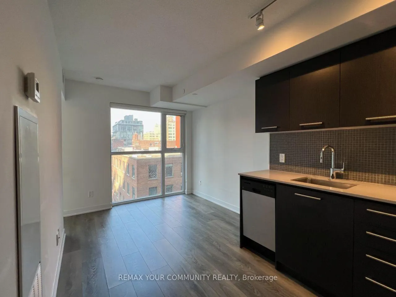 Photo 2 of Unit 603, 87 Peter Street, Toronto, Waterfront Communities — HOMEH