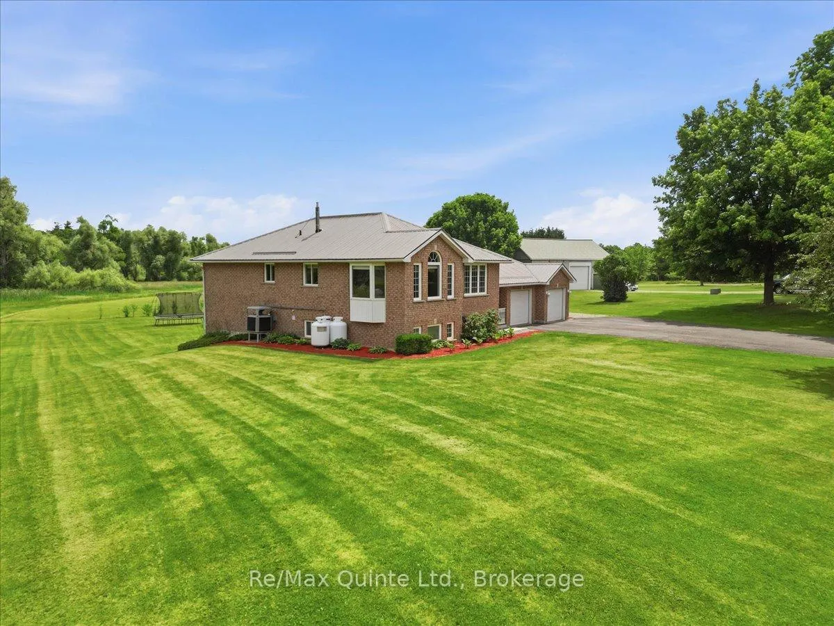 Photo 4 of 219 Helyer Road, Quinte West, Murray Ward — HOMEH