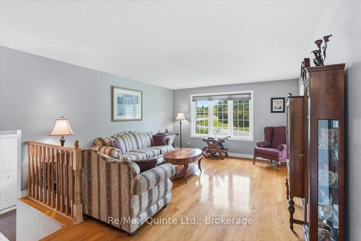 Photo 6 of 219 Helyer Road, Quinte West, Murray Ward — HOMEH