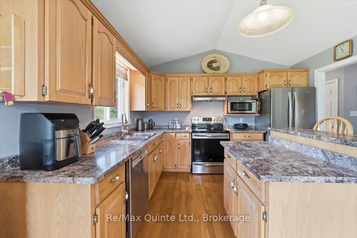 Photo 9 of 219 Helyer Road, Quinte West, Murray Ward — HOMEH
