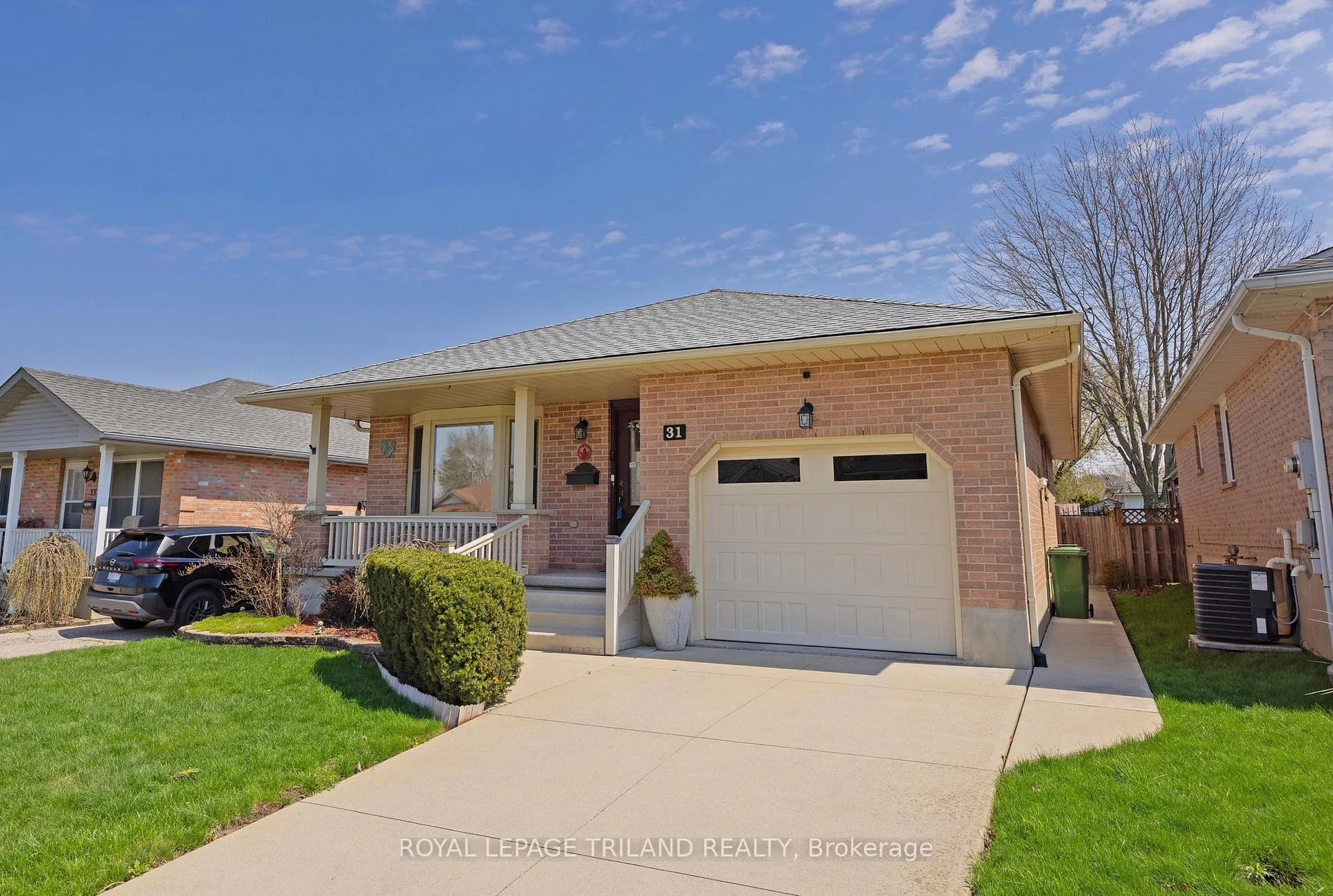 Photo 2 of 31 Neal Avenue, St. Thomas — HOMEH