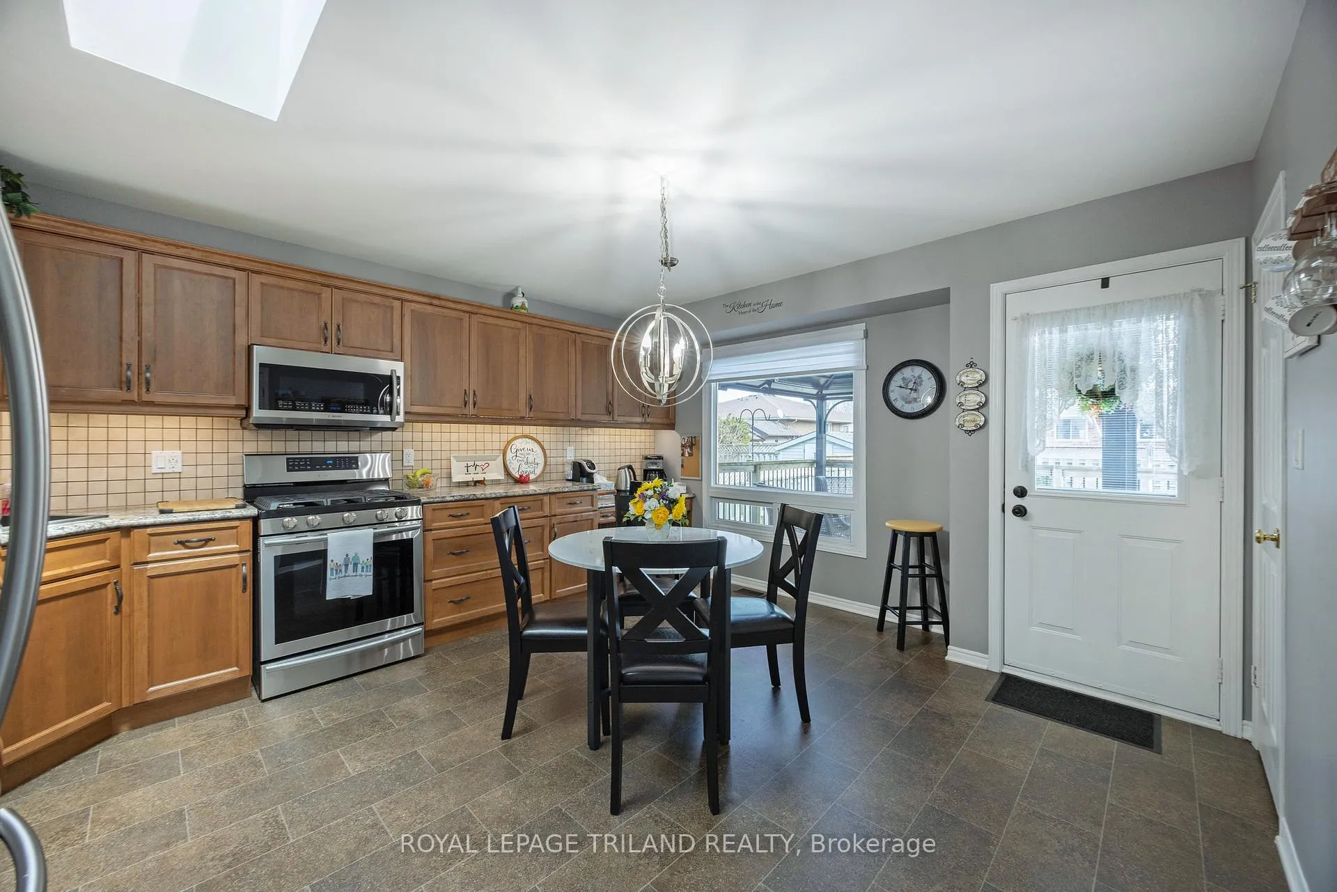 Photo 9 of 31 Neal Avenue, St. Thomas — HOMEH