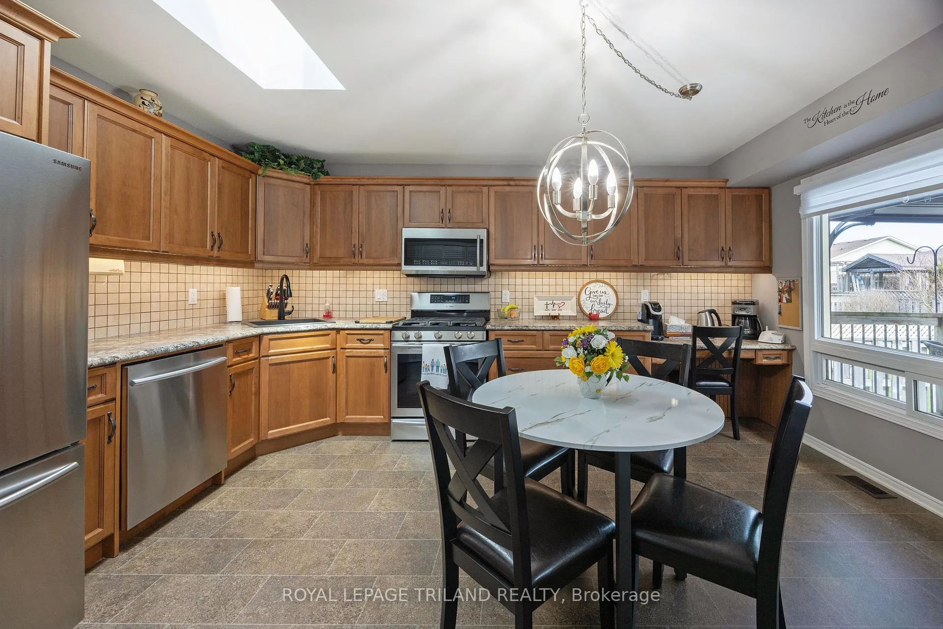 Photo 11 of 31 Neal Avenue, St. Thomas — HOMEH