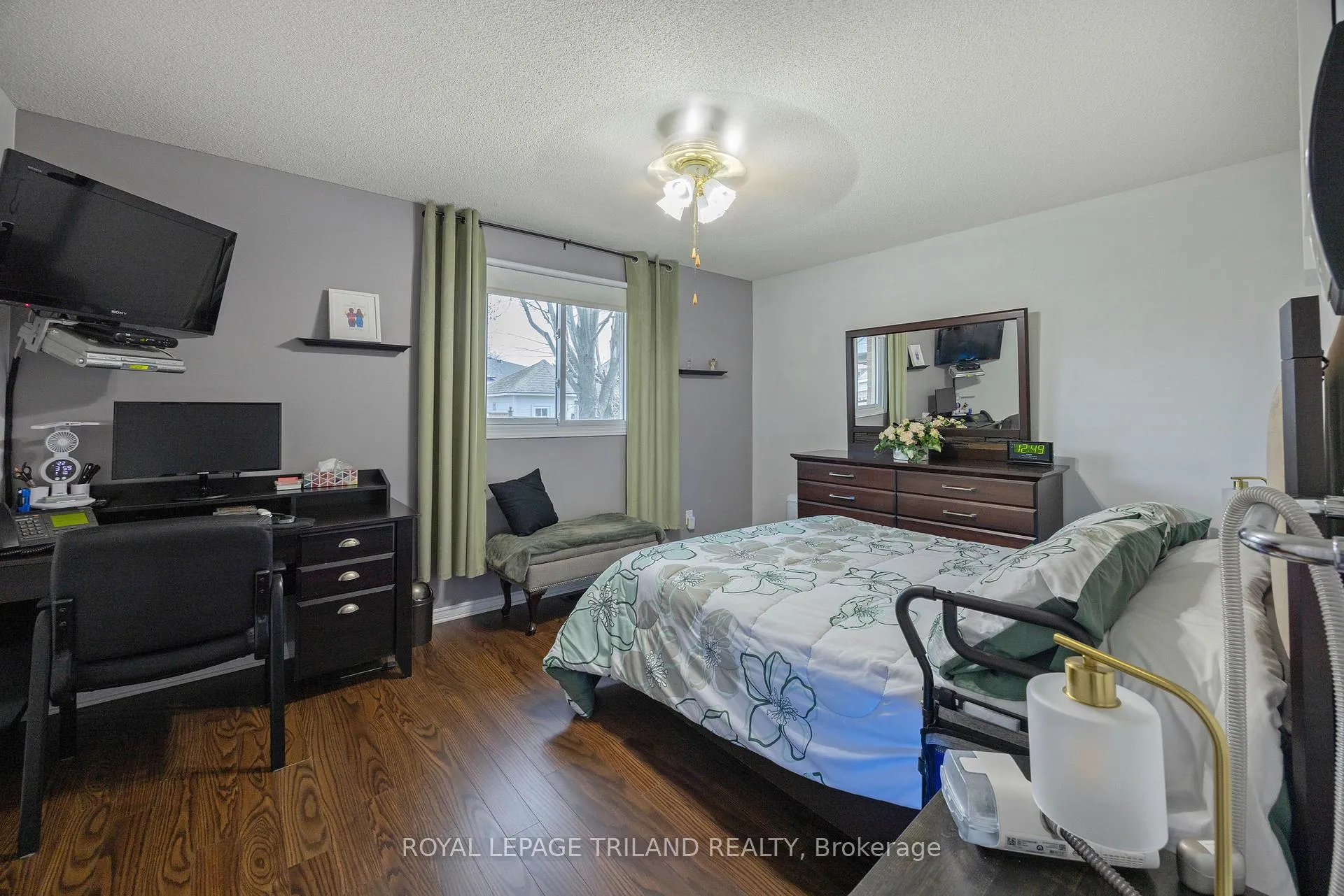 Photo 13 of 31 Neal Avenue, St. Thomas — HOMEH