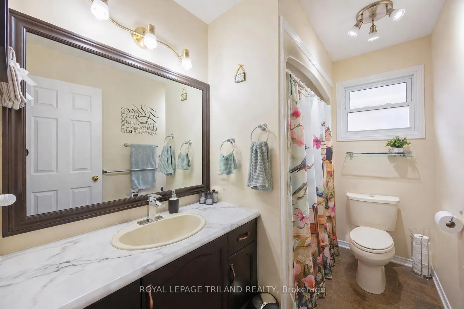 Photo 17 of 31 Neal Avenue, St. Thomas — HOMEH