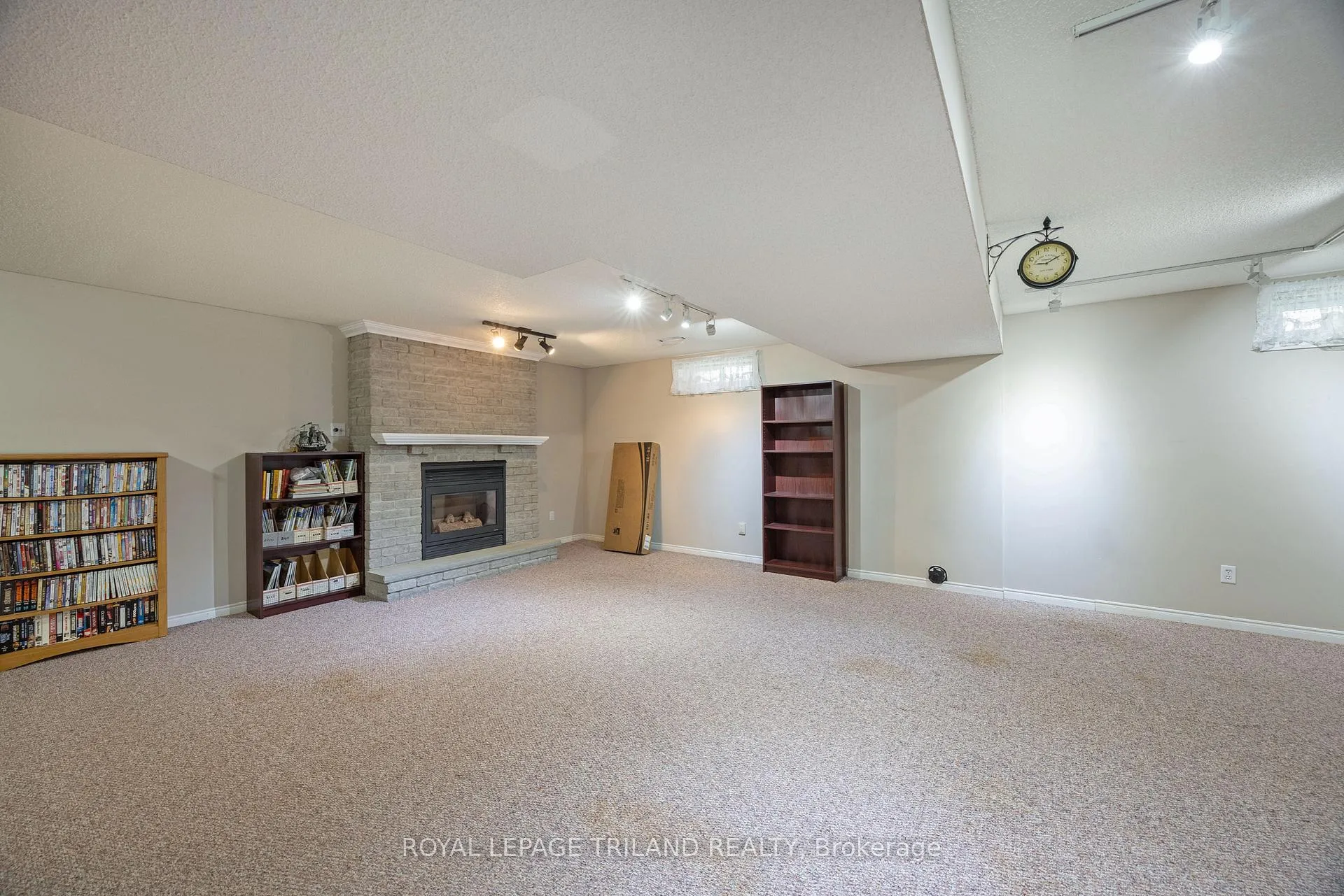 Photo 19 of 31 Neal Avenue, St. Thomas — HOMEH