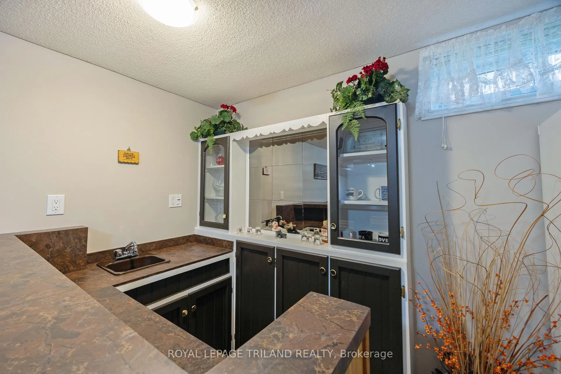 Photo 23 of 31 Neal Avenue, St. Thomas — HOMEH