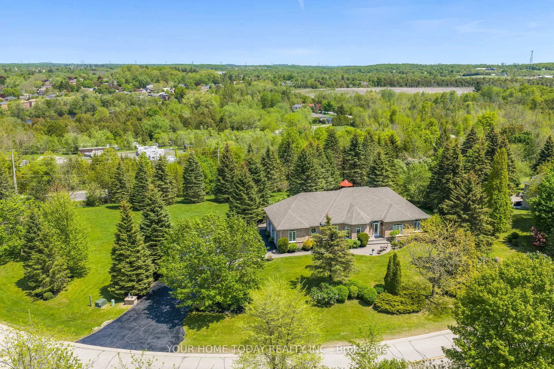Photo 3 of 2 Trillium Terrace, Halton Hills, Rural Halton Hills — HOMEH