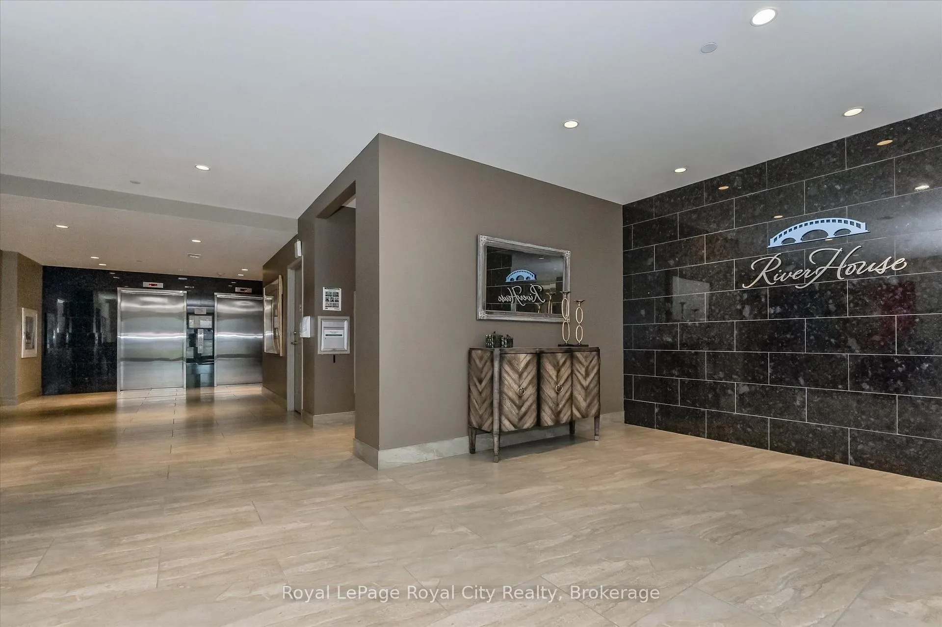 Photo 4 of Unit 1108, 160 Macdonell Street, Guelph, Downtown — HOMEH