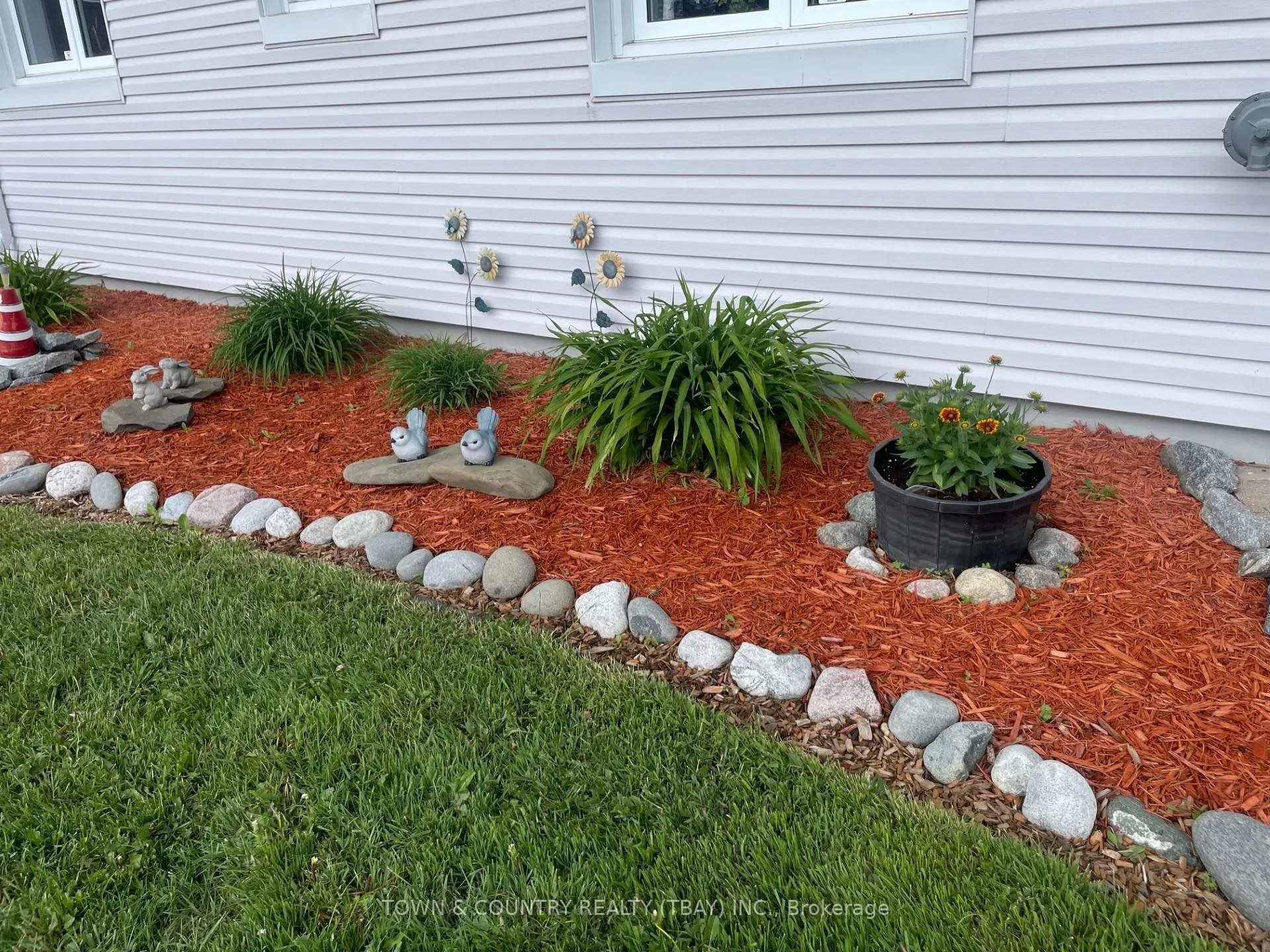 Photo 11 of 2044 Begin Street E, Thunder Bay, Green Acres — HOMEH