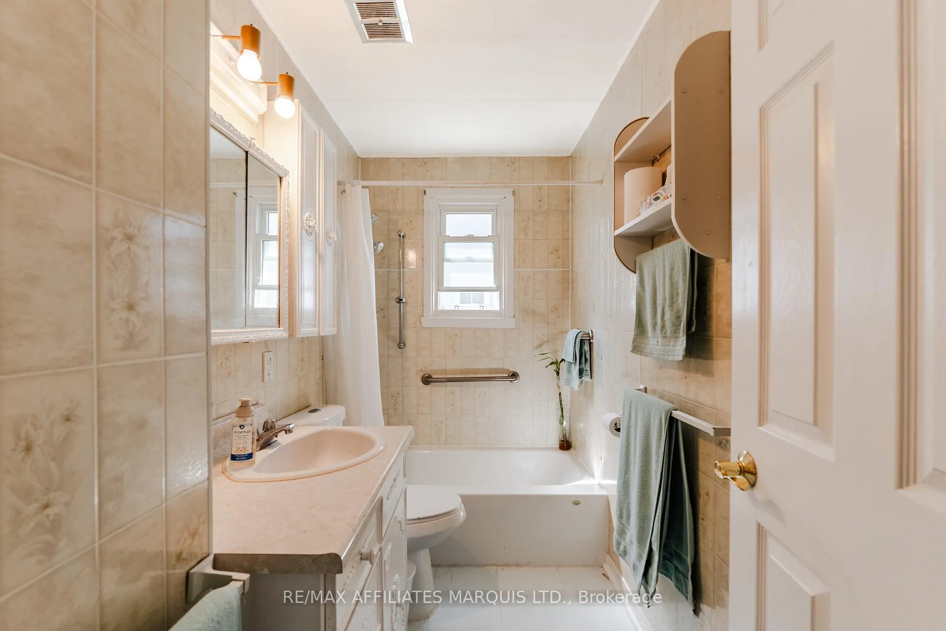 Photo 16 of 1211 Churchill Street, Cornwall, Cornwall — HOMEH