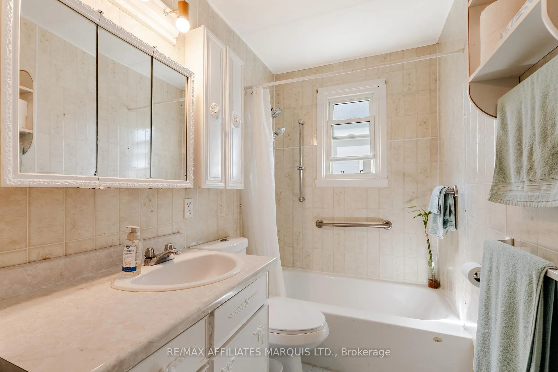 Photo 17 of 1211 Churchill Street, Cornwall, Cornwall — HOMEH