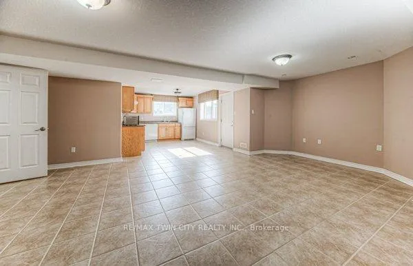 Photo 5 of 43 Frey Crescent, Kitchener — HOMEH