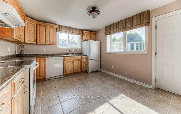 Photo 8 of 43 Frey Crescent, Kitchener — HOMEH