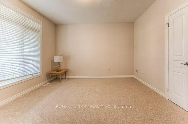 Photo 13 of 43 Frey Crescent, Kitchener — HOMEH