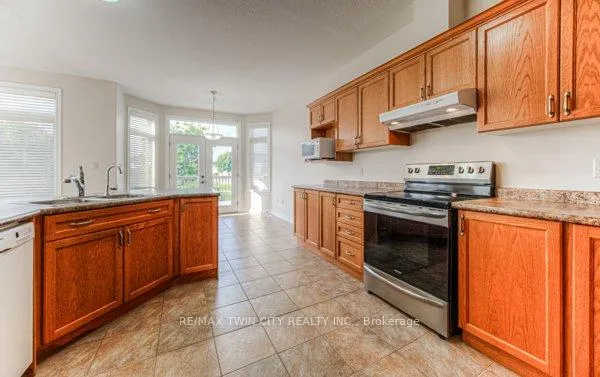 Photo 19 of 43 Frey Crescent, Kitchener — HOMEH