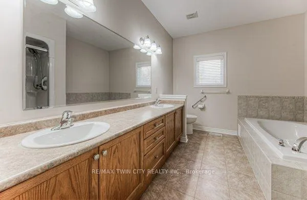 Photo 20 of 43 Frey Crescent, Kitchener — HOMEH