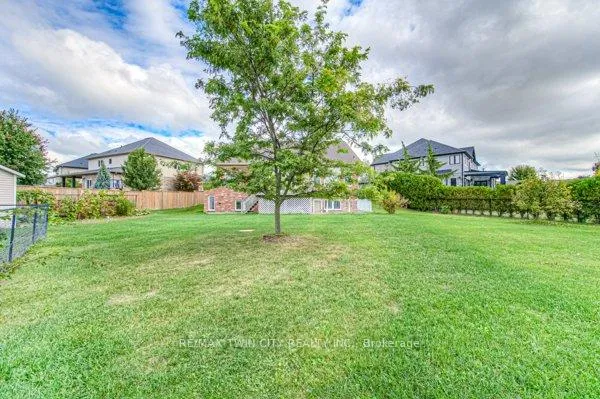 Photo 27 of 43 Frey Crescent, Kitchener — HOMEH