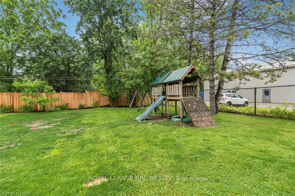 Photo 24 of 811 Tamarac Street, Haldimand, Dunnville — HOMEH