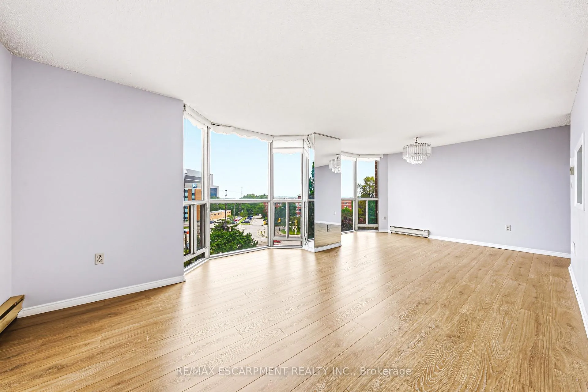 Photo 7 of Unit 605, 1225 North Shore Boulevard E, Burlington, Brant — HOMEH