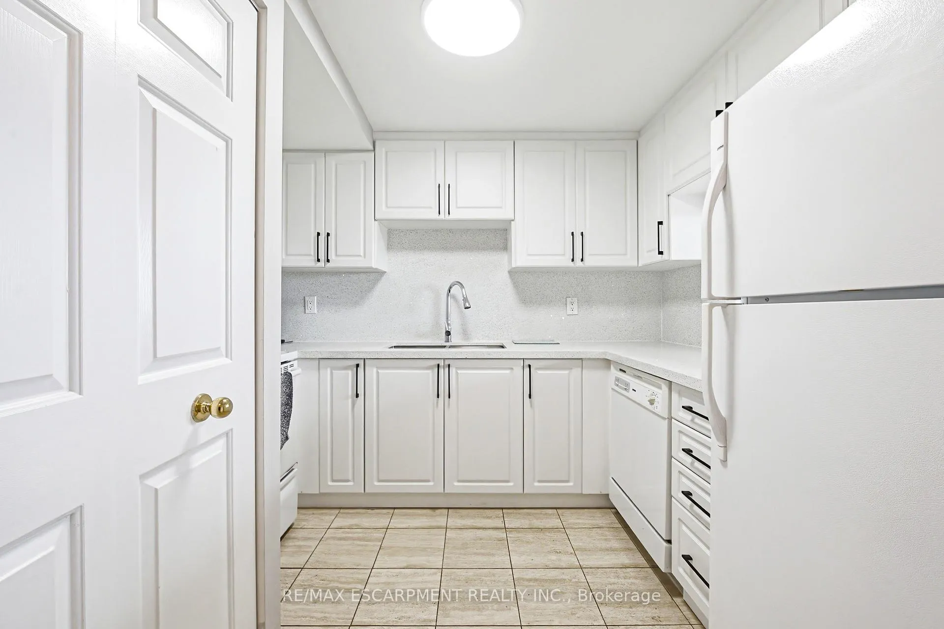Photo 10 of Unit 605, 1225 North Shore Boulevard E, Burlington, Brant — HOMEH