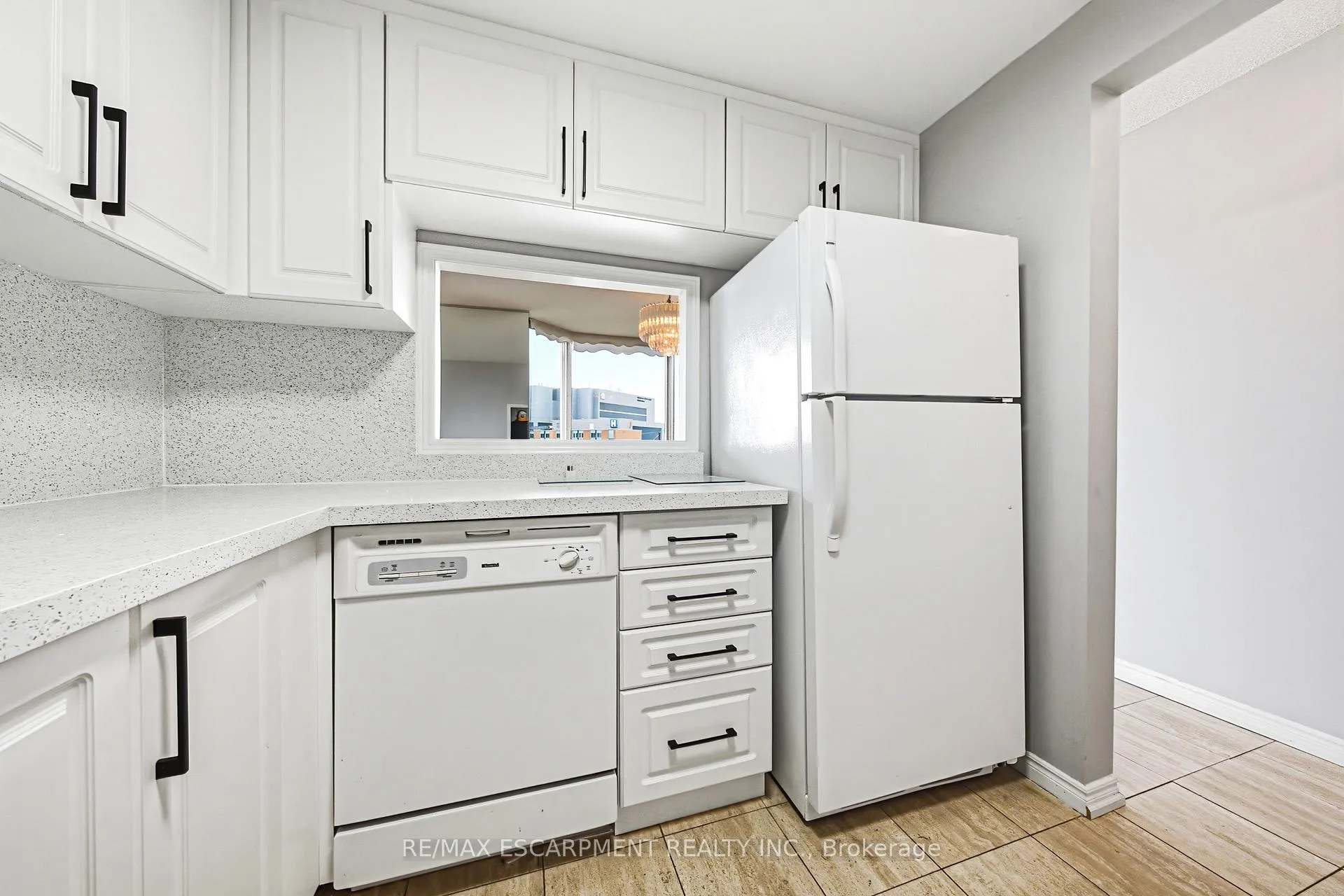 Photo 12 of Unit 605, 1225 North Shore Boulevard E, Burlington, Brant — HOMEH