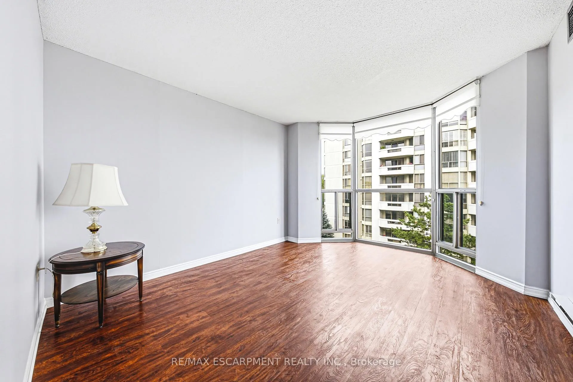 Photo 13 of Unit 605, 1225 North Shore Boulevard E, Burlington, Brant — HOMEH