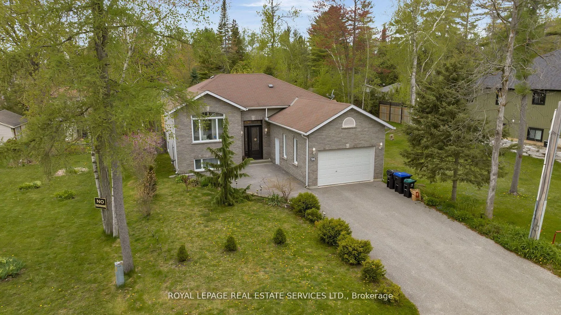 Photo 4 of 96 46th Street N, Wasaga Beach — HOMEH