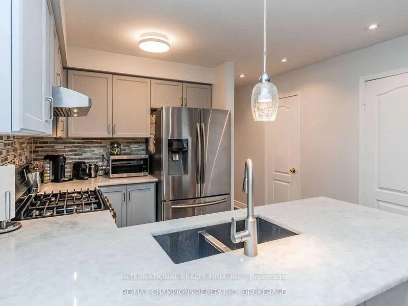 Photo 12 of 49 Convoy Crescent, Vaughan, Vellore Village — HOMEH