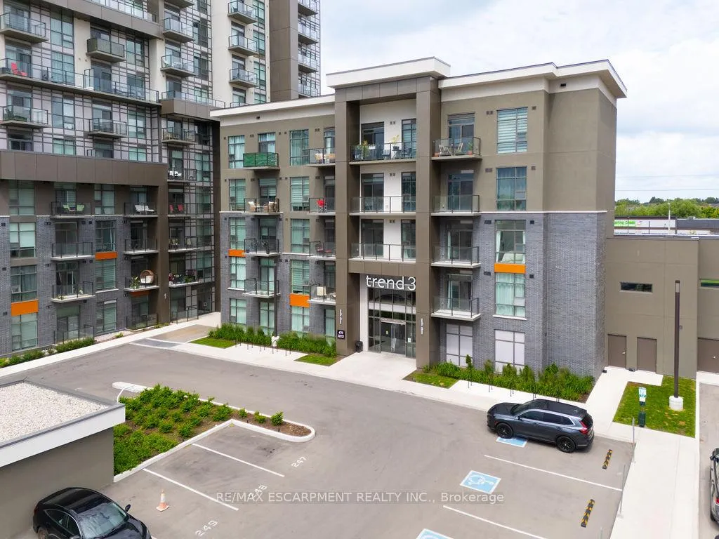 Photo 4 of Unit 314, 470 Dundas Street E, Hamilton, Waterdown — HOMEH