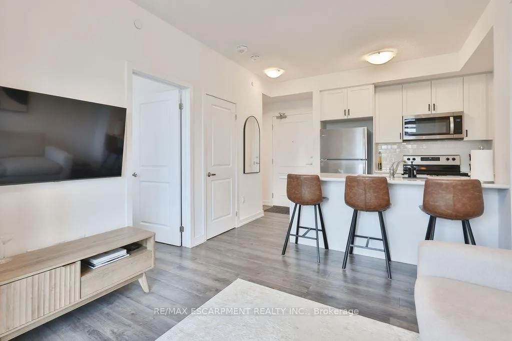 Photo 11 of Unit 314, 470 Dundas Street E, Hamilton, Waterdown — HOMEH