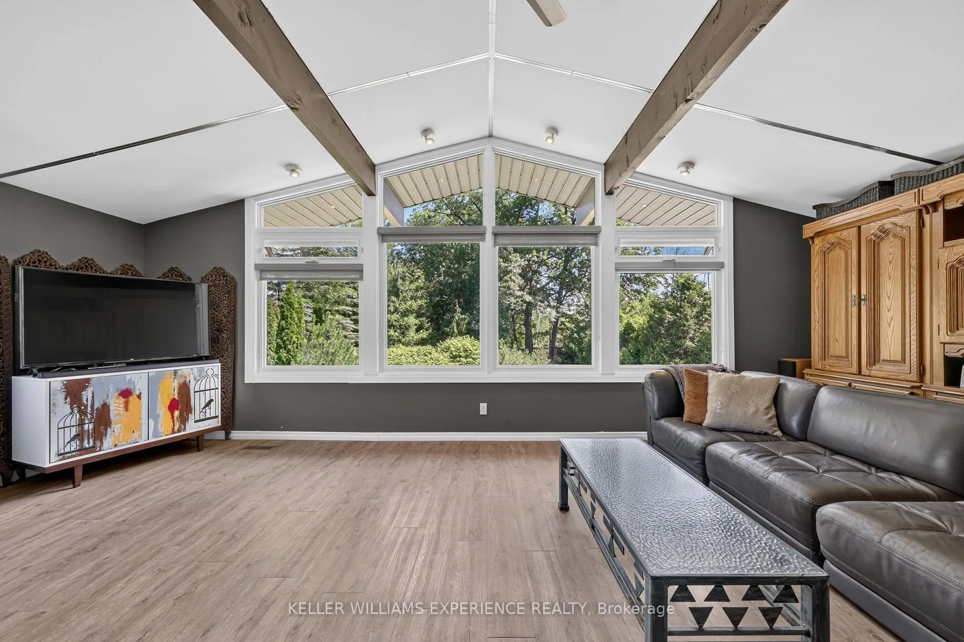 Photo 10 of 68 Royal Oak Drive, Barrie, South Shore — HOMEH