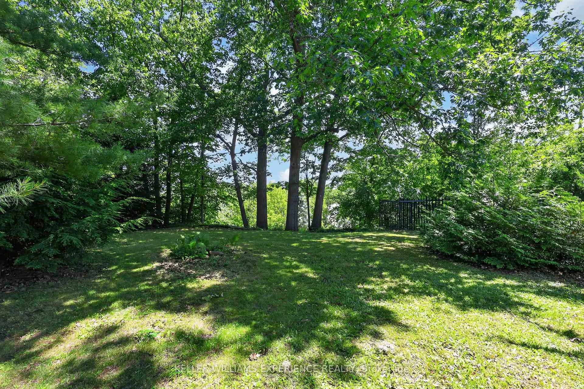 Photo 39 of 68 Royal Oak Drive, Barrie, South Shore — HOMEH