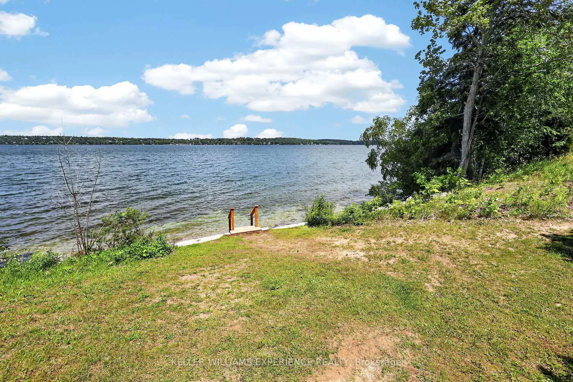 Photo 50 of 68 Royal Oak Drive, Barrie, South Shore — HOMEH
