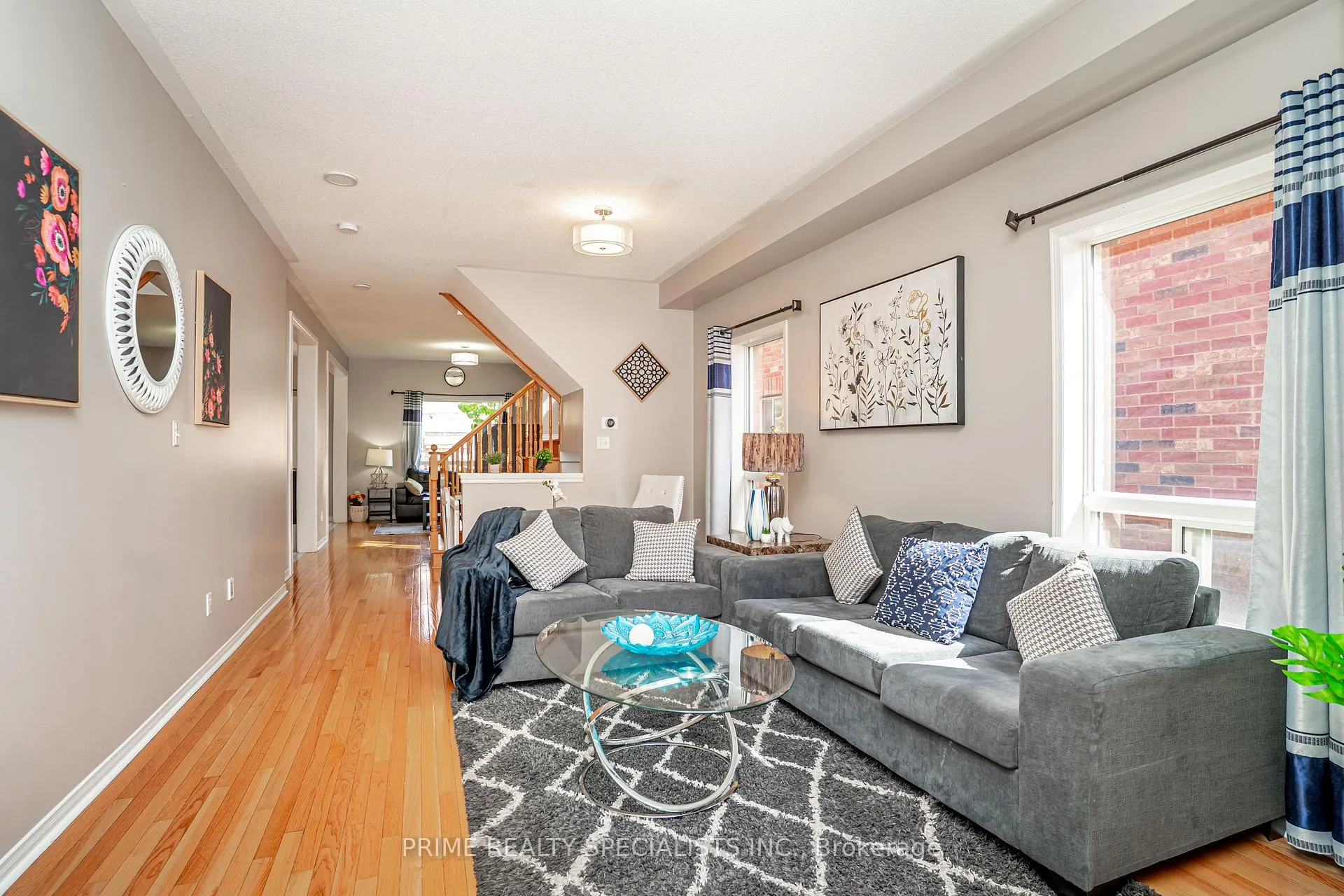 Photo 6 of 11 Commodore Drive, Brampton, Credit Valley — HOMEH