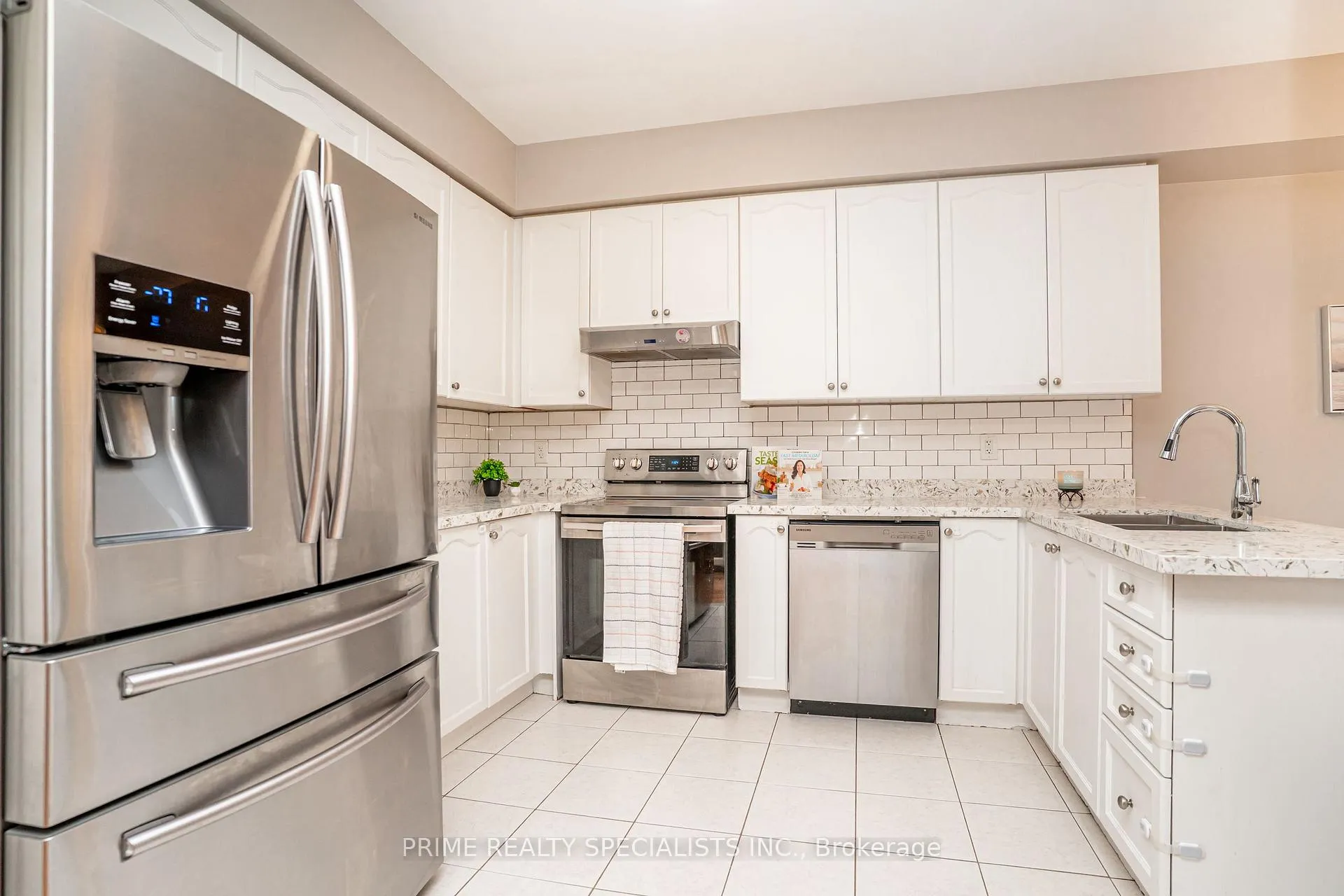 Photo 14 of 11 Commodore Drive, Brampton, Credit Valley — HOMEH