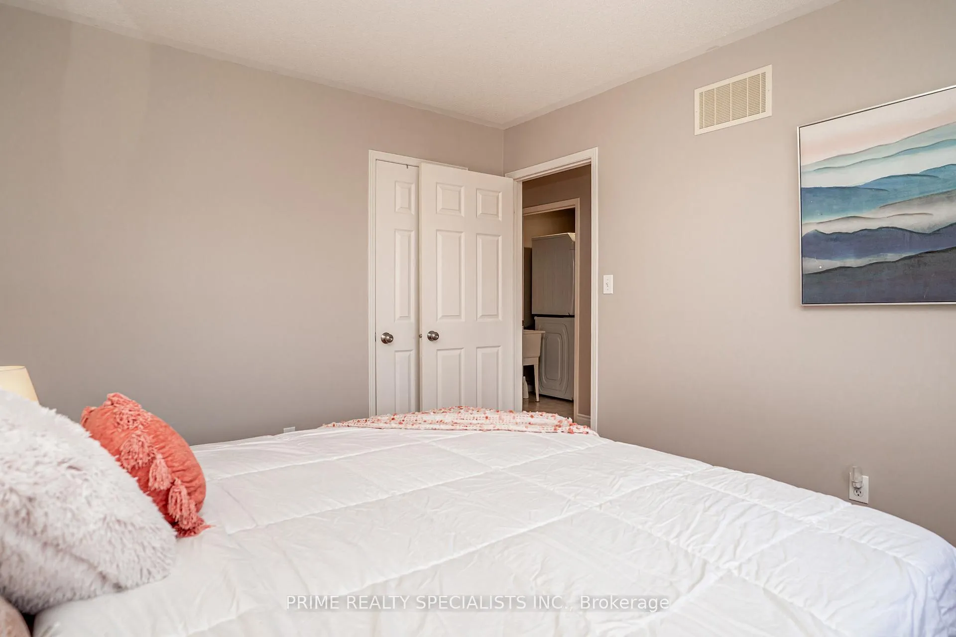 Photo 31 of 11 Commodore Drive, Brampton, Credit Valley — HOMEH